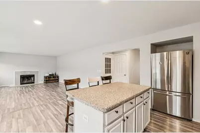 2410 Miriam Avenue, Zion, IL 60099 - Photo 6