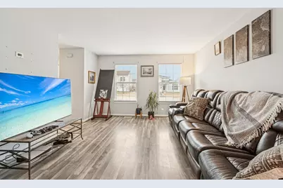 2410 Miriam Avenue, Zion, IL 60099 - Photo 8