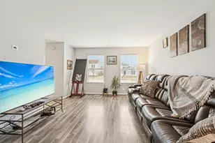 2410 Miriam Ave, Zion, IL 60099 - Photo 8