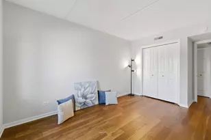 7011 W Touhy Ave, Niles, IL 60714 - Photo 10