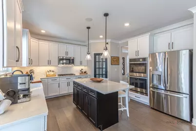 1038 Avery Ridge Circle, Lake Zurich, IL 60047 - Photo 10