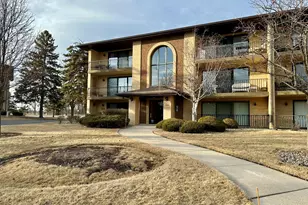 7304 Evergreen Dr, Orland Park, IL 60462 - Photo 1