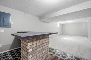 1308 Beacon Hill Ct, Normal, IL 61761 - Photo 24