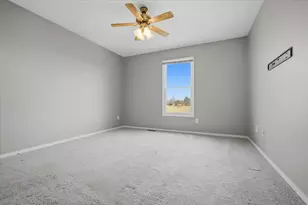 1308 Beacon Hill Ct, Normal, IL 61761 - Photo 16