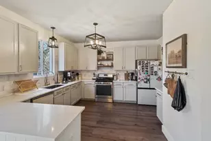 918 Neufairfield Dr, Joliet, IL 60432 - Photo 6