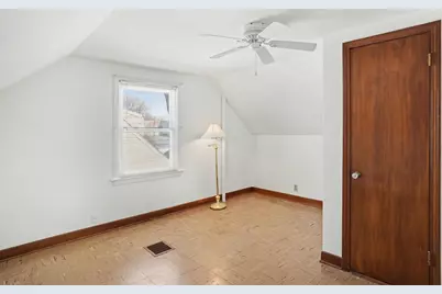 995 S Swain Avenue, Elmhurst, IL 60126 - Photo 10