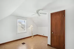 995 S Swain Ave, Elmhurst, IL 60126 - Photo 10