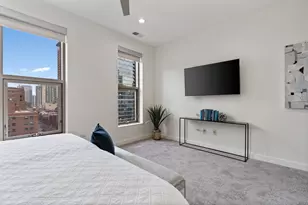 150 W Superior St, Chicago, IL 60654 - Photo 12