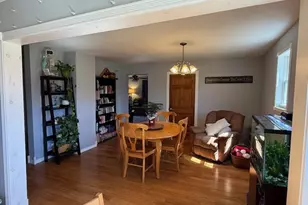 417 S 22nd St, Herrin, IL 62948 - Photo 6