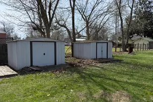 417 S 22nd St, Herrin, IL 62948 - Photo 36