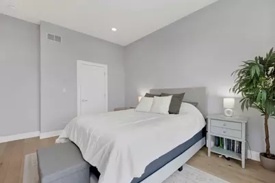 1932 N Drake Avenue #2W, Chicago, IL 60647 - Photo 22