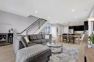 1932 N Drake Ave, Chicago, IL 60647 - Photo 12