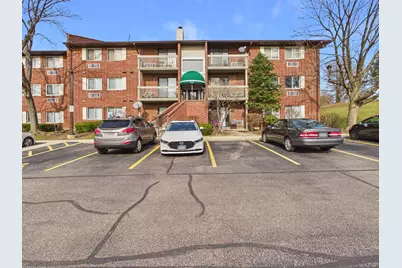 820 N Lakeside Drive #2C, Vernon Hills, IL 60061 - Photo 1