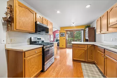 103 Fawn Lane, Elgin, IL 60120 - Photo 6