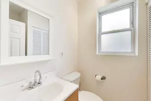 4240 N Clarendon Ave, Chicago, IL 60613 - Photo 12