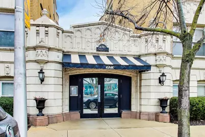 4240 N Clarendon Avenue #405N, Chicago, IL 60613 - Photo 1