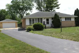 15W425 Victory Pkwy, Elmhurst, IL 60126 - Photo 1