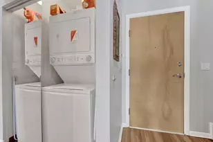 1070 W 15th St, Chicago, IL 60608 - Photo 20