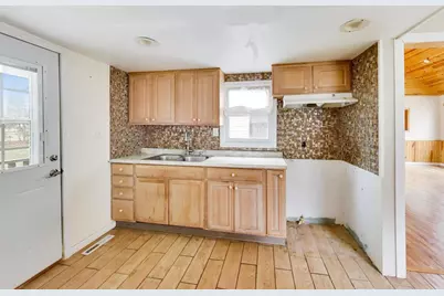 5115 Parkview Drive, McCullom Lake, IL 60050 - Photo 12