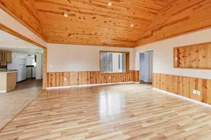 5115 Parkview Dr, McCullom Lake, IL 60050 - Photo 4