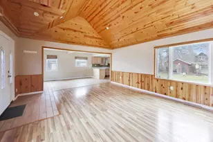 5115 Parkview Dr, McCullom Lake, IL 60050 - Photo 6