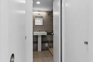 1460 N Sandburg St, Chicago, IL 60610 - Photo 10