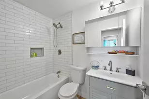 9725 S Karlov Ave, Oak Lawn, IL 60453 - Photo 12