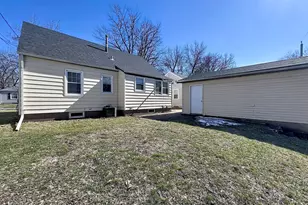14 Blackhawk Hills Ct, Rock Island, IL 61201 - Photo 24