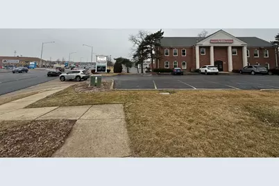 1650 E Main Street, Saint Charles, IL 60174 - Photo 2