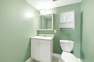 1311 S Finley Rd, Lombard, IL 60148 - Photo 16