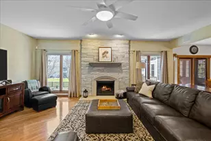1928 N Ridge Ave, Arlington Heights, IL 60004 - Photo 4