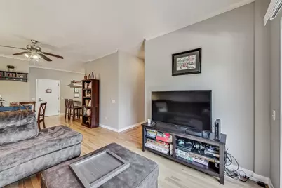 1155 W Roosevelt Road #304, Chicago, IL 60608 - Photo 14