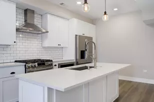 261 Washington Blvd, Oak Park, IL 60304 - Photo 4