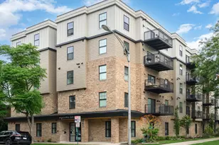 261 Washington Blvd, Oak Park, IL 60304 - Photo 1