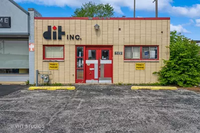 6712 N Crawford Avenue, Lincolnwood, IL 60712 - Photo 1