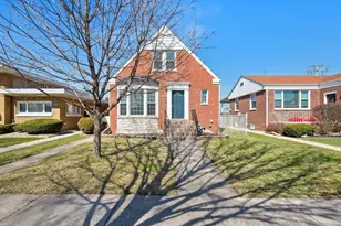 10264 Pelham St, Westchester, IL 60154 - Photo 2