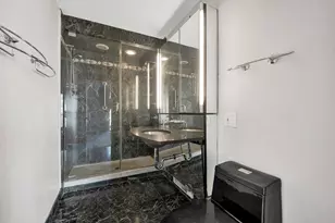 1 E Schiller St, Chicago, IL 60610 - Photo 12