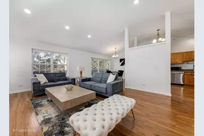 121 Commons Court, Wheeling, IL 60090 - Photo 12