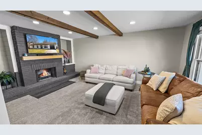 715 Surryse Road, Lake Zurich, IL 60047 - Photo 4