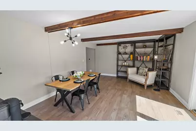 715 Surryse Road, Lake Zurich, IL 60047 - Photo 8