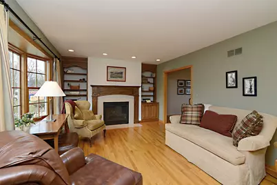 213 Arapahoe Trail, Carol Stream, IL 60188 - Photo 6