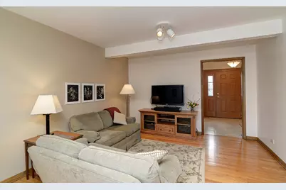 213 Arapahoe Trail, Carol Stream, IL 60188 - Photo 14