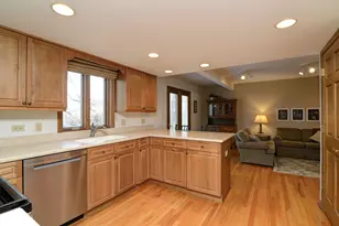 213 Arapahoe Trail, Carol Stream, IL 60188 - Photo 10