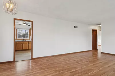 7416 S Thomas Avenue, Bridgeview, IL 60455 - Photo 6