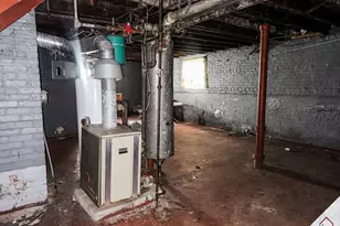 8640 S Bennett Ave, Chicago, IL 60617 - Photo 12