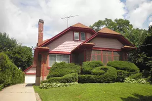 422 South St, Elgin, IL 60123 - Photo 1