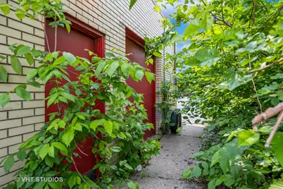 6712 N Crawford Avenue, Lincolnwood, IL 60712 - Photo 18