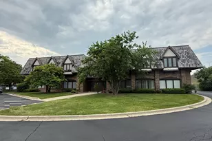 28085 N Ashley Cir, Libertyville, IL 60048 - Photo 1