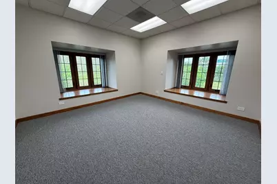 28085 N Ashley Circle, Libertyville, IL 60048 - Photo 6