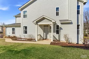 367 Chesapeake Ln, Oswego, IL 60543 - Photo 2